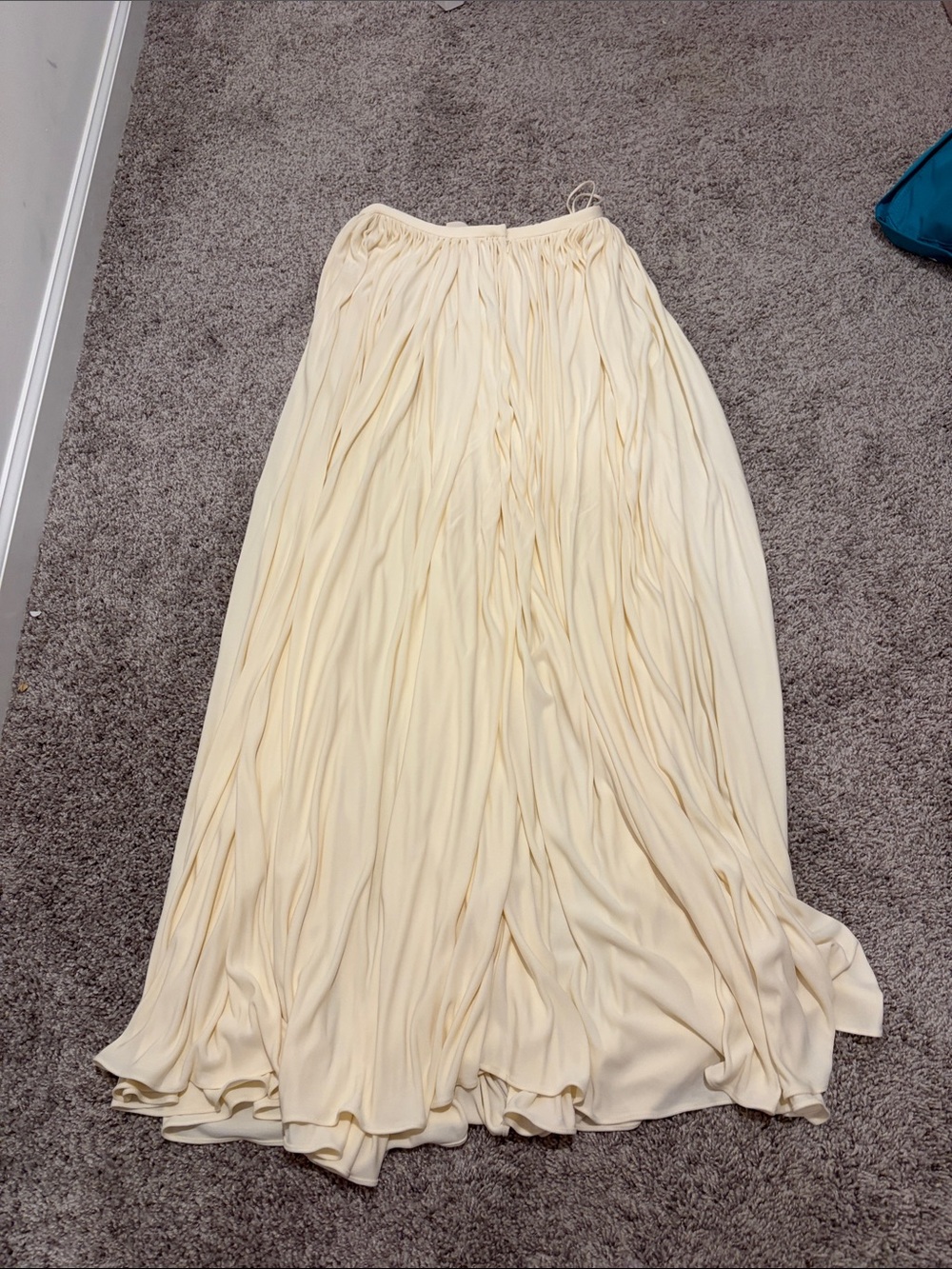 EUC Khaite Lowell Pleated Maxi Skirt in Cream Sz 4 - Picture 7 of 10